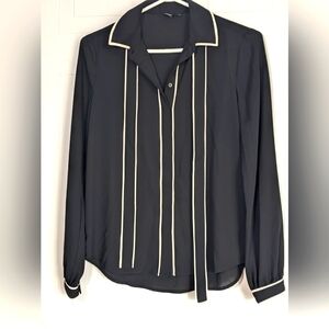 🩷HOST PICK🩷 Chic Black & White blouse - Simons